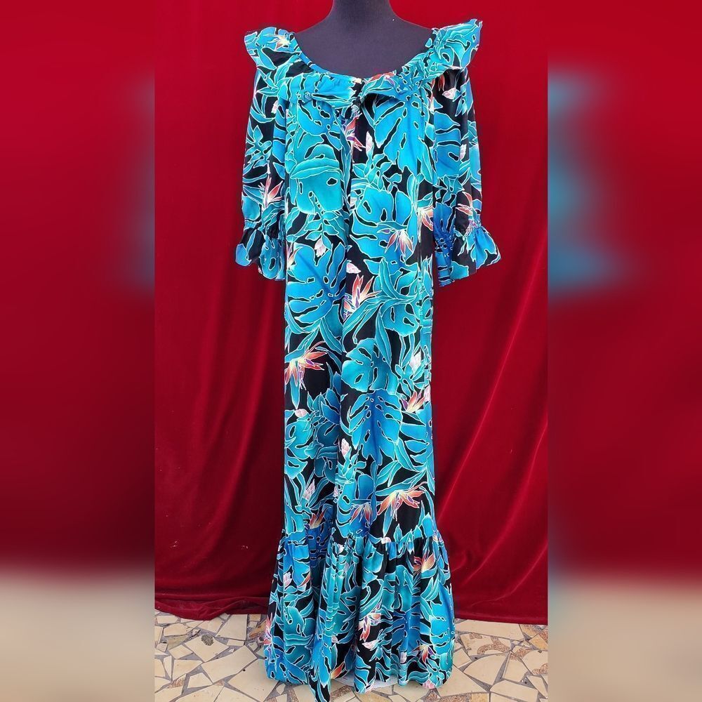 Hilo Hattie tropical floral maxi dress